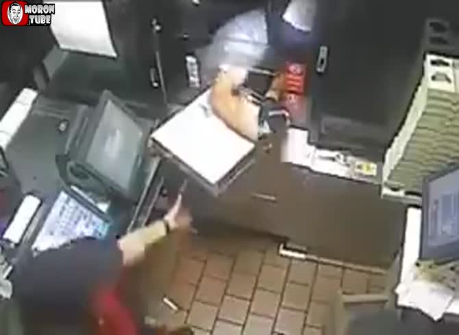 Video :For this criminal, nothing is going according to plan